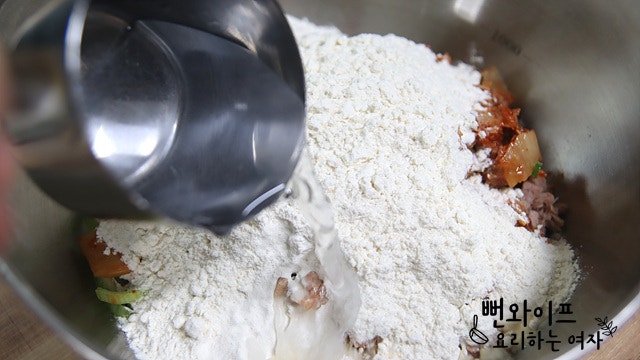 Mix the batter — step photo 2