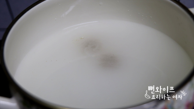 Boil the soup — step photo 1