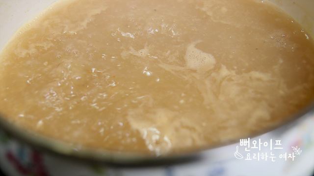 Boil the soup — step photo 1
