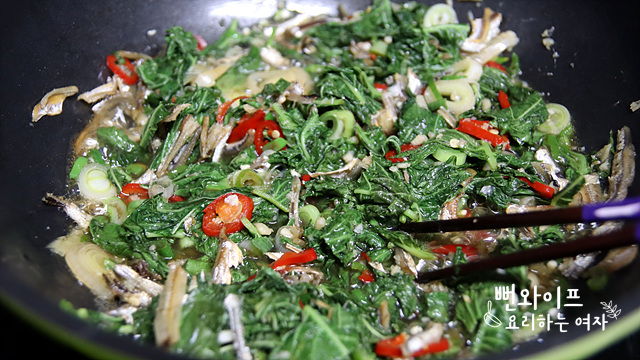 Add seasoning and steam — step photo 1