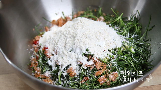 Make the batter — step photo 2