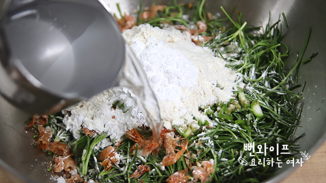 Make the batter — step photo 2