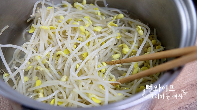 How to boil soybean sprouts — step photo 1