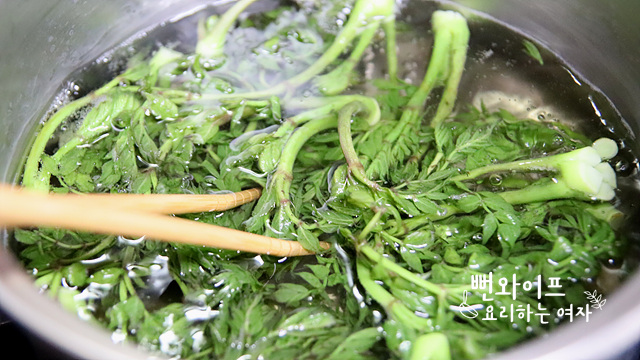 Parboil the shoots — step photo