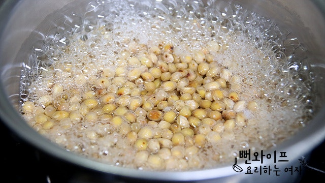 Boil the soybeans — step photo 2