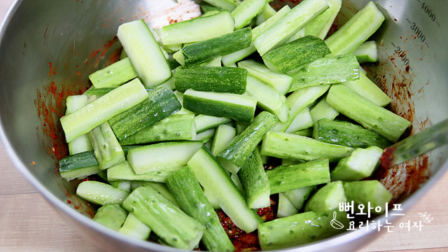 Toss in the seasoning — step photo 1