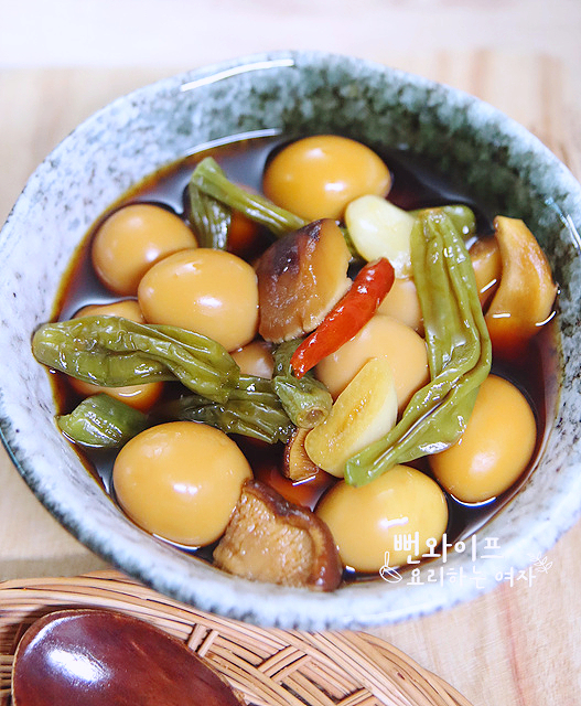 Mechurial Jangjorim (Soy-Braised Quail Eggs) with Shishito — finished dish