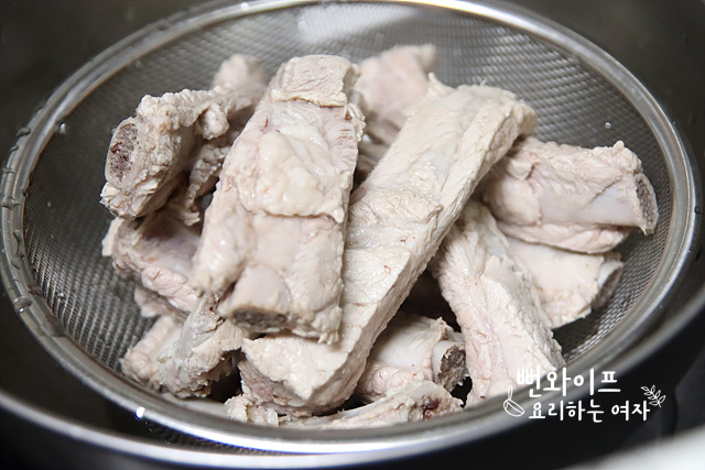 Parboil the ribs — step photo