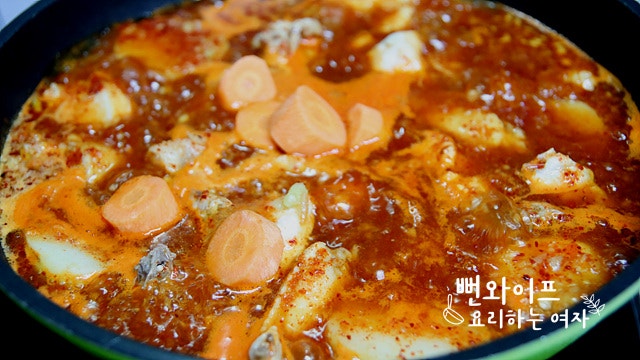Add remaining seasoning and simmer — step photo 2
