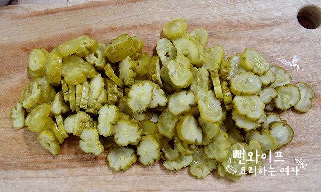 Slice the pickled cucumbers — step photo 2