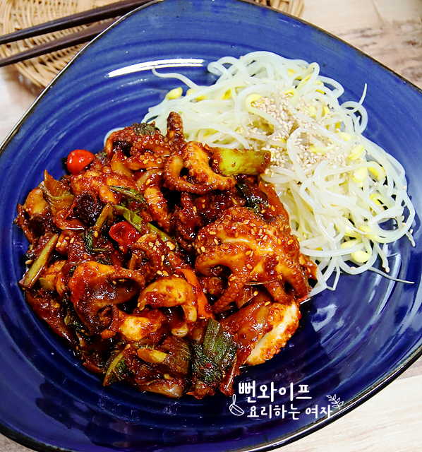 Smoky Jjjukkumi bokkeum (stir-fried webfoot octopus) — finished dish