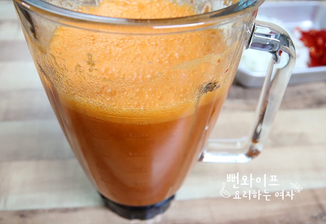 Make the kimchi broth — step photo 2