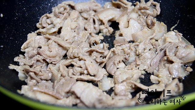 Season and sear pork — step photo 1