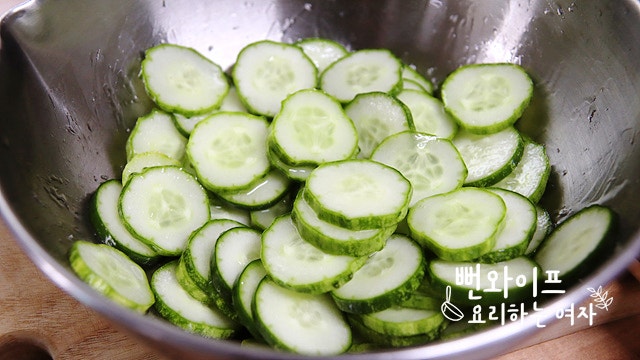 Pickle the cucumber — step photo 1