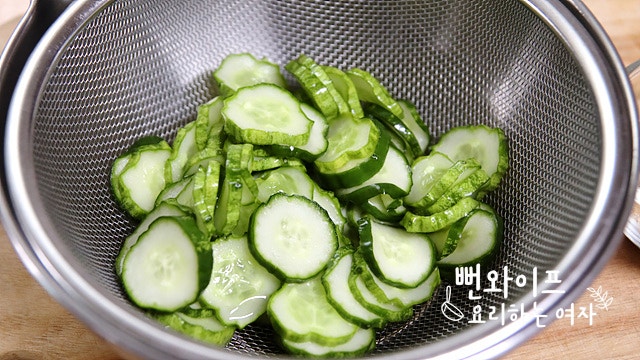 Pickle the cucumber — step photo 1
