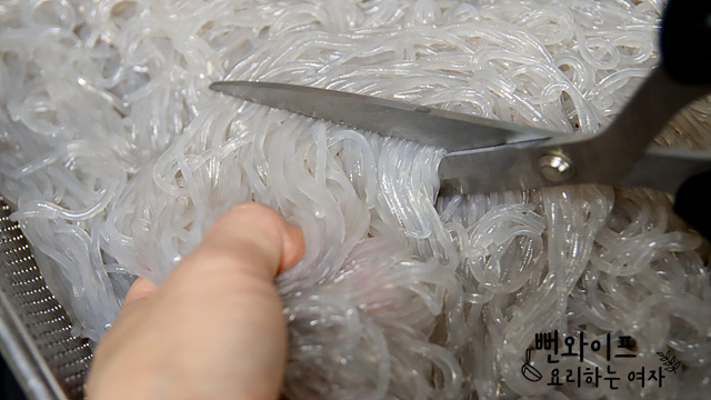 Boil the noodles — step photo