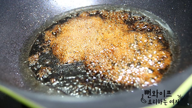 Stir-fry the noodles — step photo 1