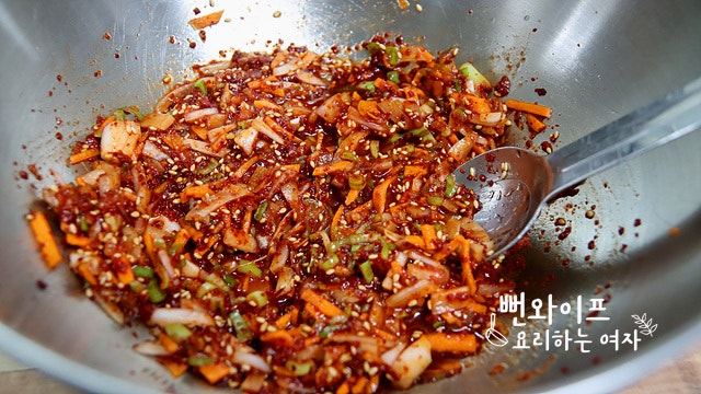 Make the seasoning sauce — step photo 2