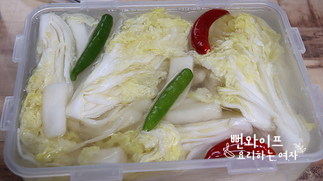 Make the baek kimchi broth — step photo