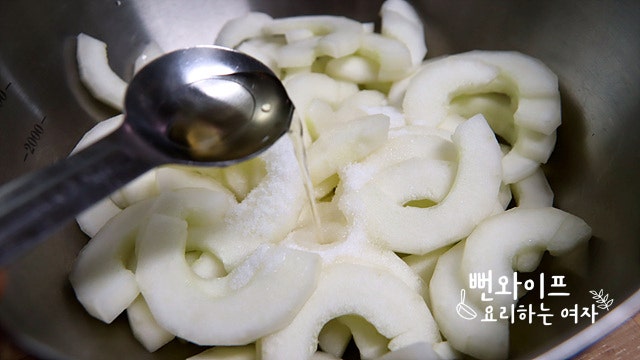 Pickle and squeeze out moisture — step photo 3