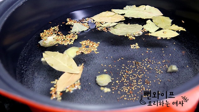 Parboil the ribs — step photo 1