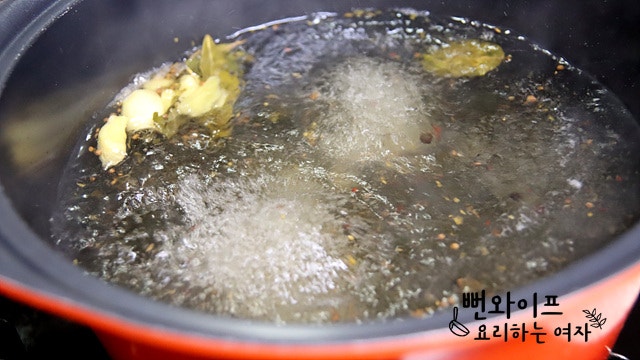 Parboil the ribs — step photo 2