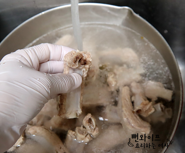 Parboil the ribs — step photo