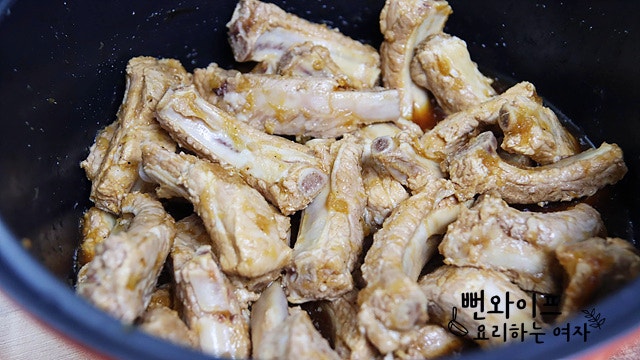 Marinate the ribs — step photo 2