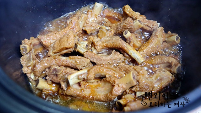 Braise the ribs — step photo 2