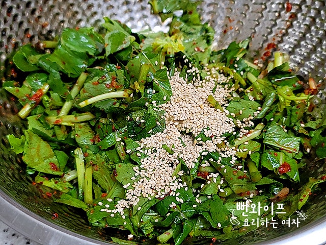 Toss with seasonings — step photo 2