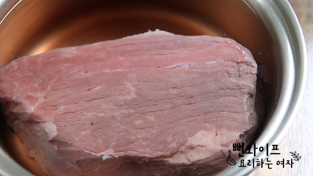 Draw out the blood from the beef — step photo 2