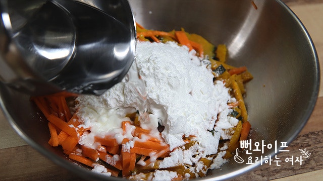 Make the batter — step photo 1