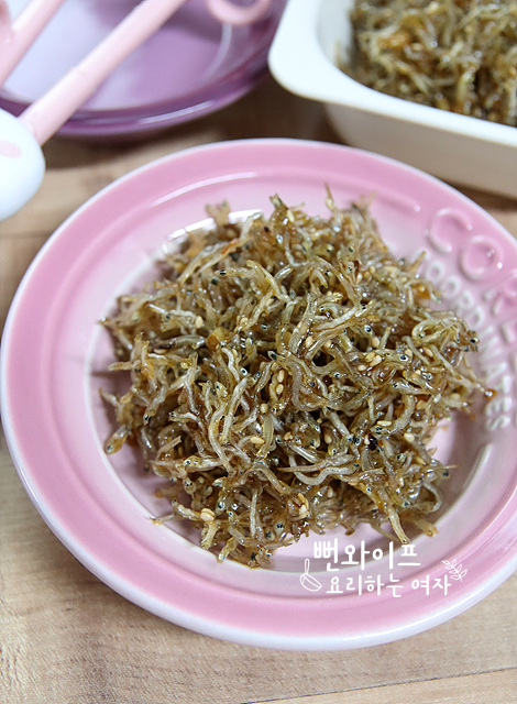 Moist Myeolchi Bokkeum (Stir-Fried Anchovies) — finished dish