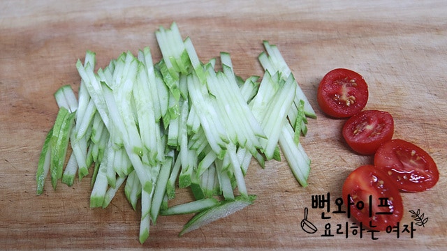 Slice the ingredients — step photo 2