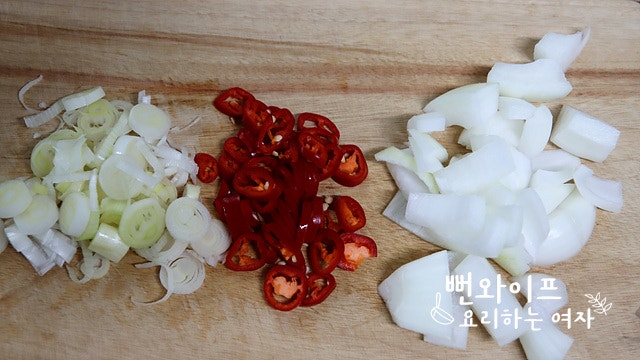 Cut the ingredients — step photo 2