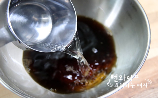Make the chilled buckwheat soba broth — step photo 1