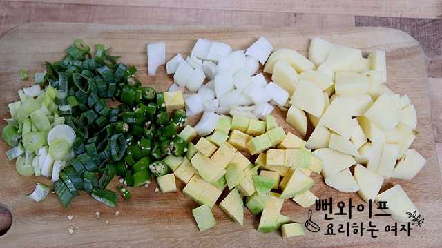 Chop the ingredients — step photo 1