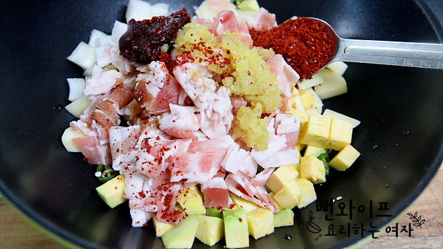 Add ingredients and seasonings — step photo