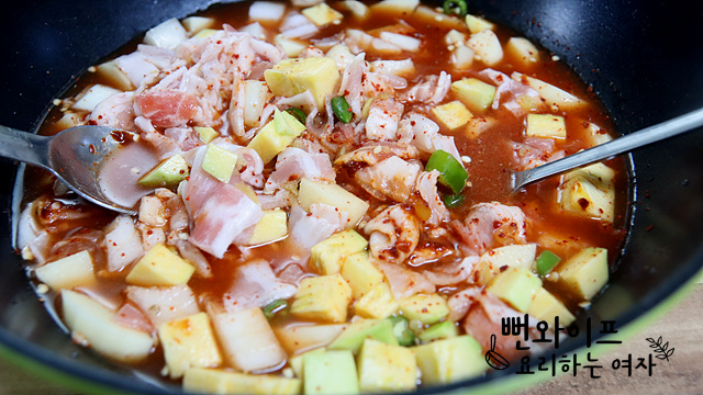 Add ingredients and seasonings — step photo