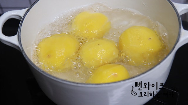 How to boil the potatoes — step photo 1