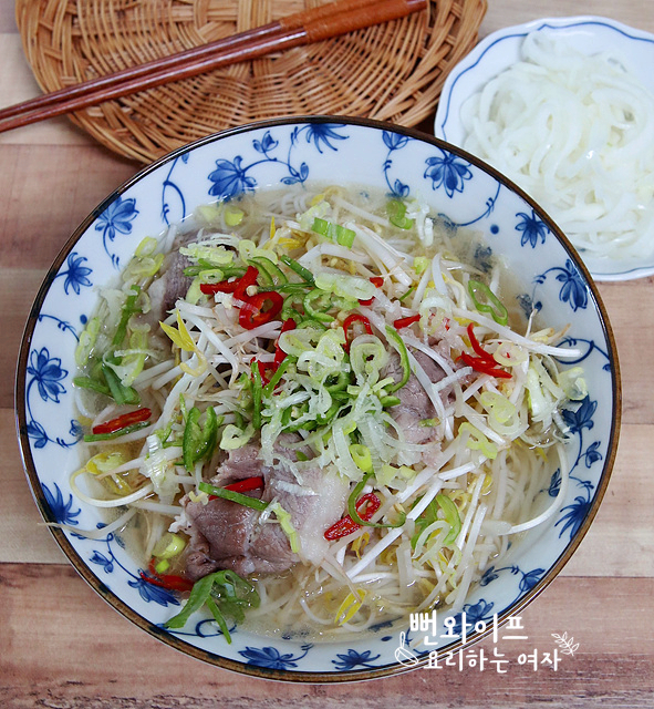 Simple Vietnamese Pho with Chicken Stock — finished dish