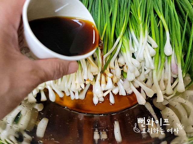 Salt in fish sauce — step photo 1