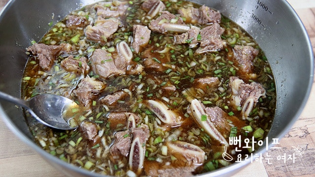 Marinate the ribs — step photo 2