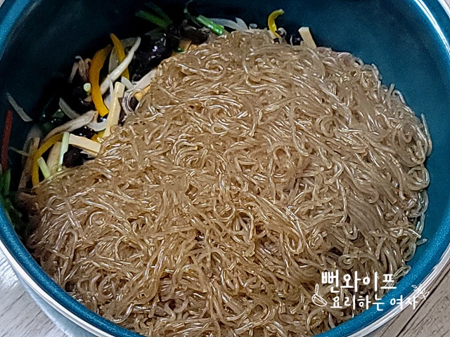 Combine ingredients and add finishing seasoning — step photo 2