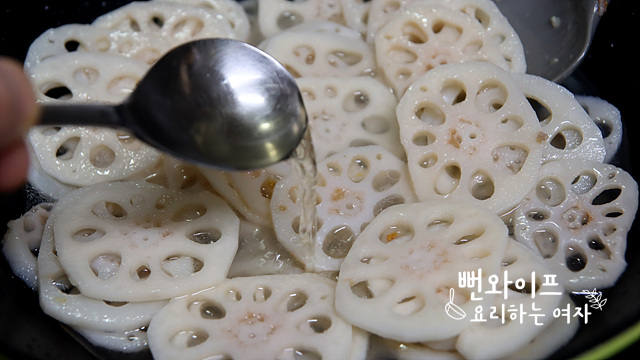 연근 졸이기 사진 2