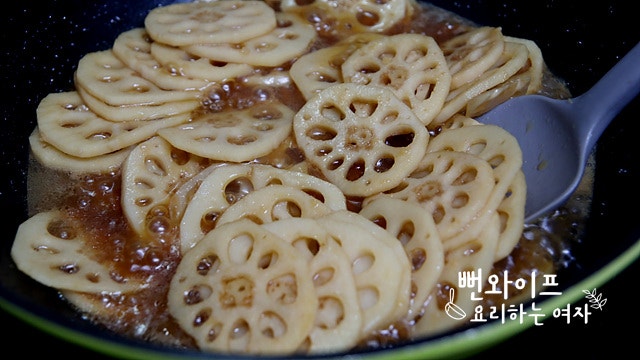 연근 졸이기 사진 1